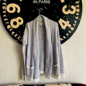 Womens Grey & White Cradigan